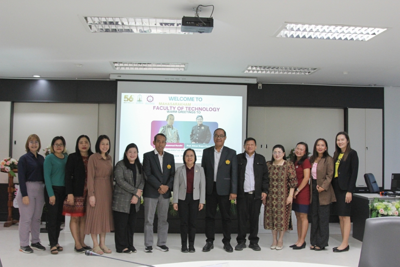 คณะเทคโนโลยีได้ต้อนรับผู้แทนจาก Faculty of Agriculture, Universitas Jember ประเทศอินโดนีเซีย โดยมี Professor Dr. Muhammad Rohdi (คณบดี) และ Mr. Ebban Bagus Kuntadi (รองคณบดี)